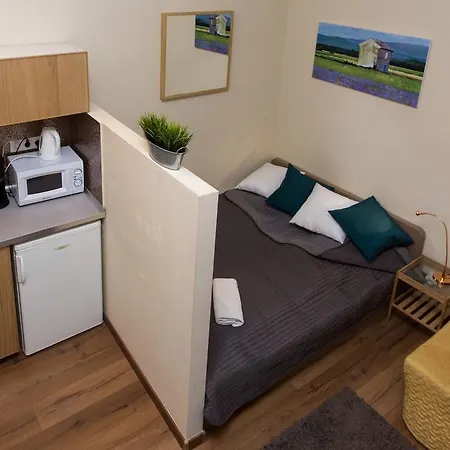 Near Blaha Lujza Square Apartman *