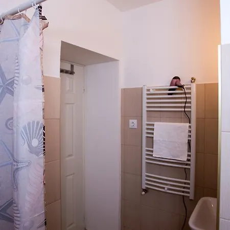 Apartman Near Blaha Lujza Square